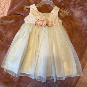 Adorable dress for toddler girl